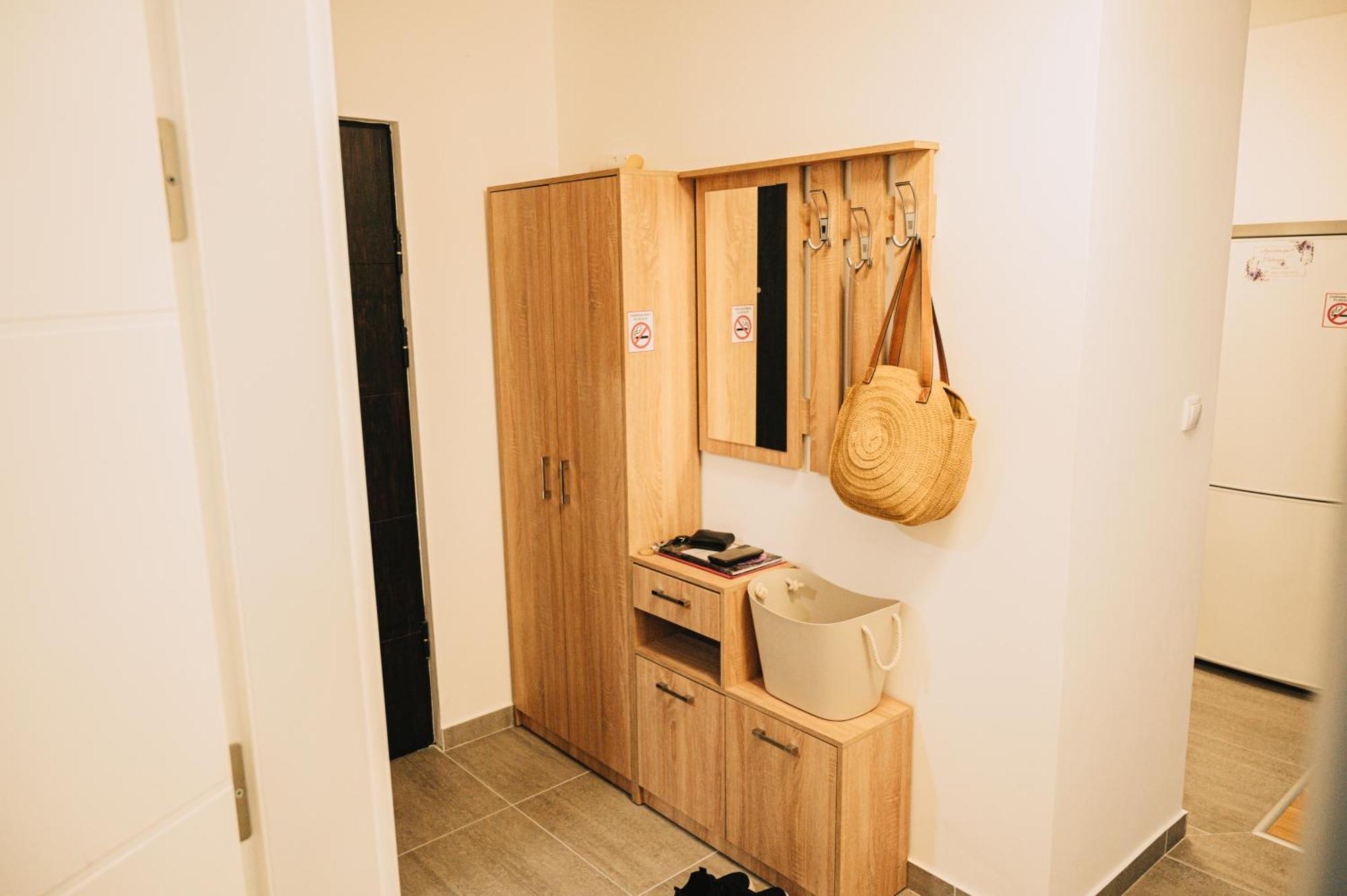 Apartment Valerija *